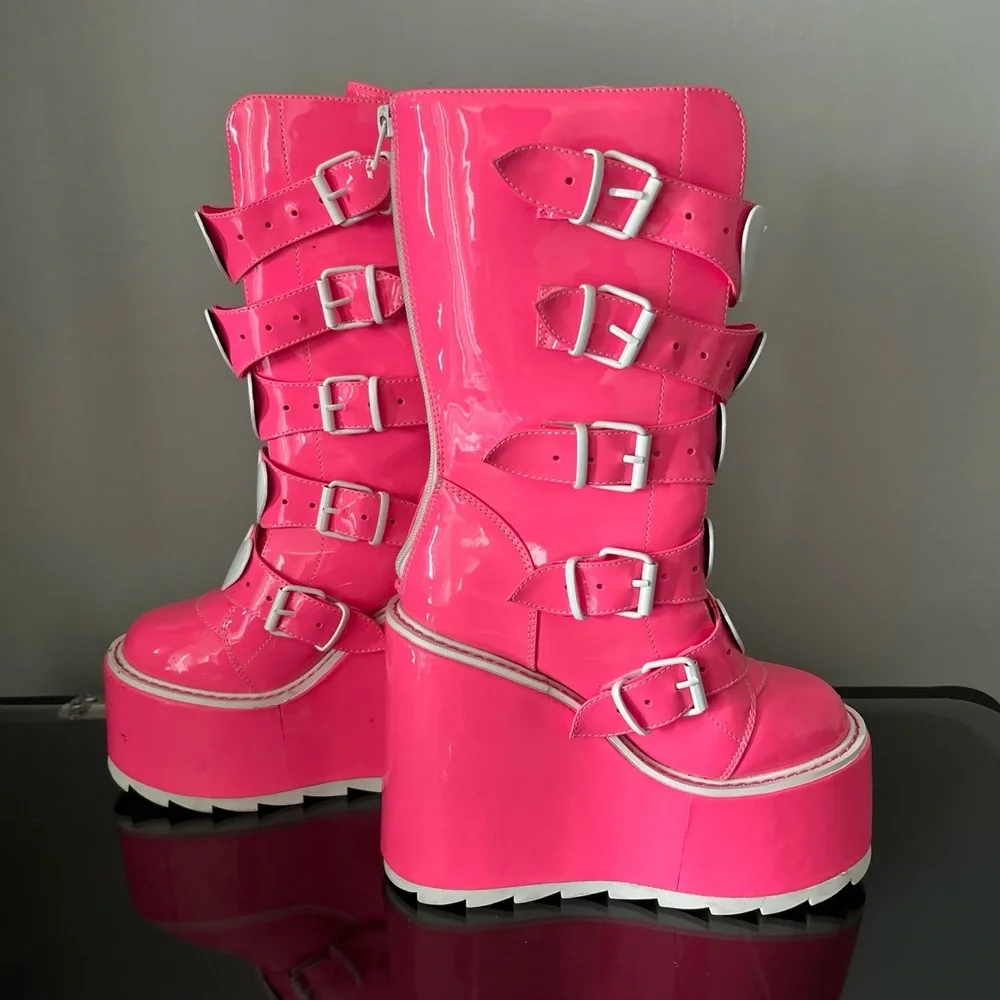 YRU Boots Womens 7 Pink Patent Leather Platform‎ Y2K Kawaii Statement Dune Heart